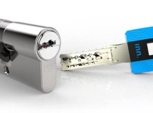 bombillos y llaves de seguridad inn gallery