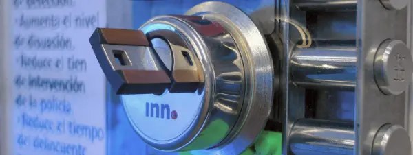 Puerta de seguridad UNE 85160